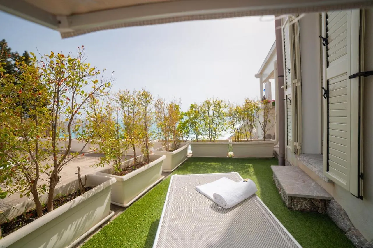 مبيت وإفطار تاورمينا Bellavista