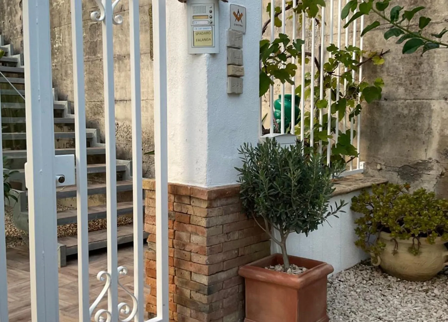 فندق مبيت وإفطار مبيت وإفطار تاورمينا Bellavista